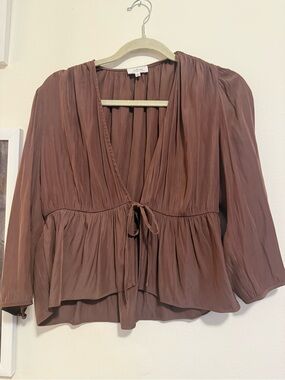 Wilfred Tie-Front V-Neck Blouse